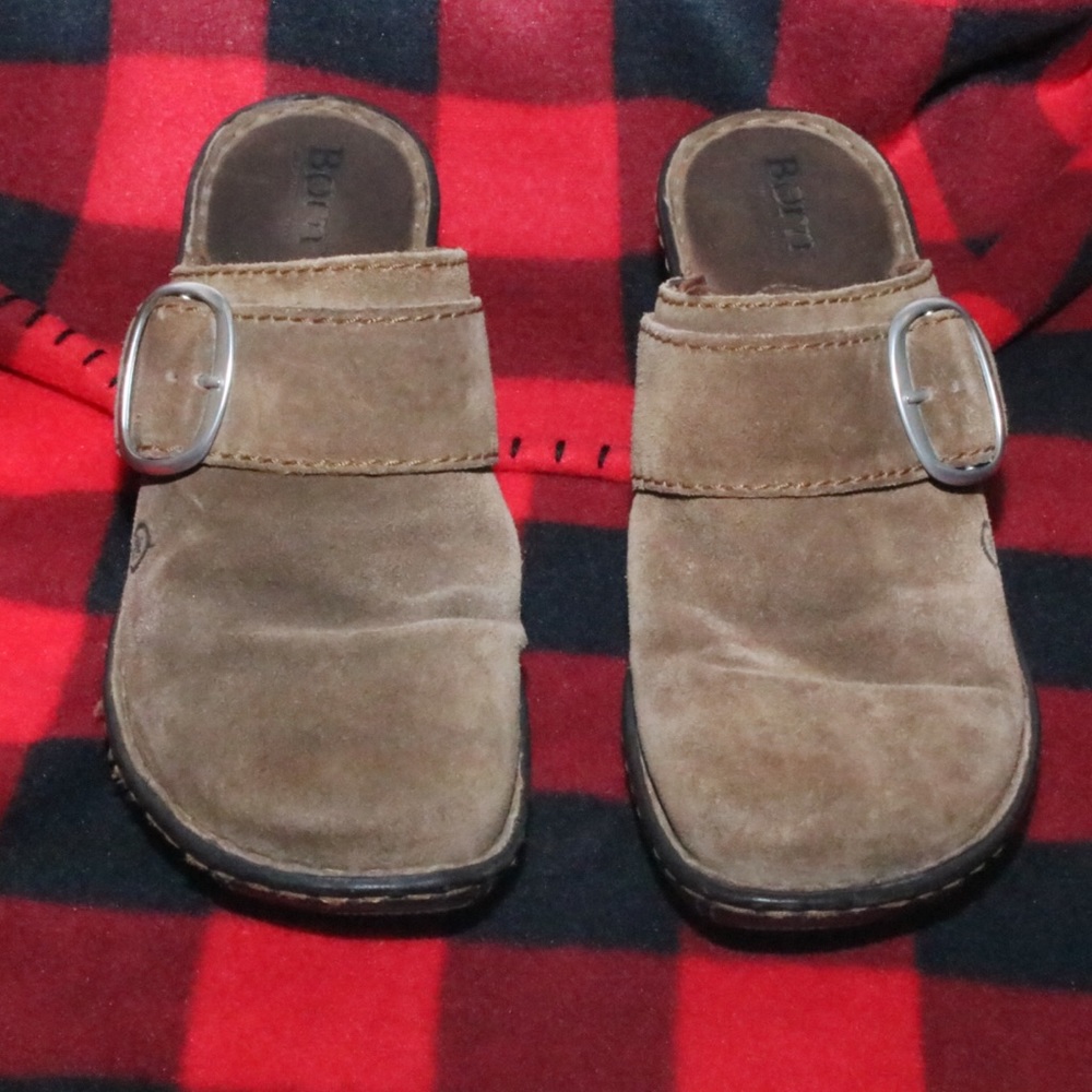 Born brand brown leather wedges
